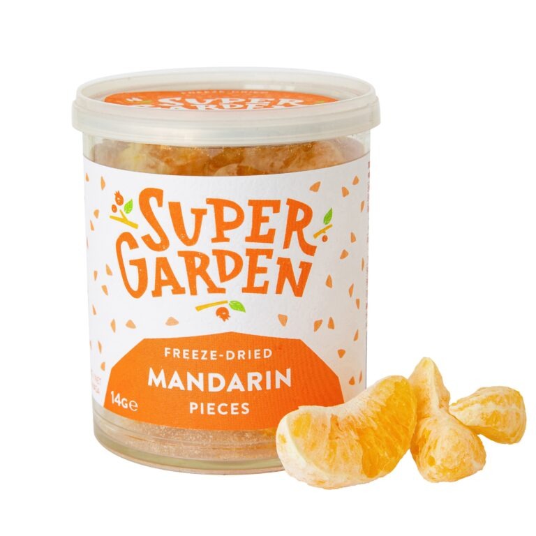 Freeze-dried mandarin in slices